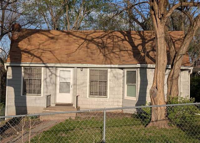 Property at 6800 Blue Pkwy, Kansas City, MO 64129, 2 beds, 1 bath