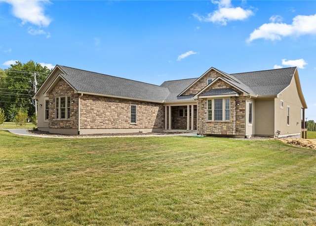 Property at 2513 Burris Dr, Harrisonville, MO 64701, 3 beds, 3 baths