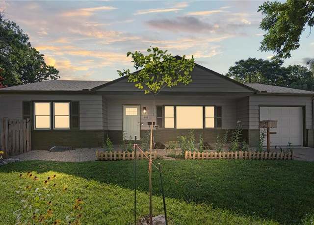 Property at 601 E 81st Ter, Kansas City, MO 64131, 3 beds, 2.5 baths