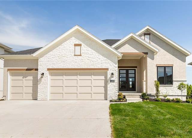 Property at 18465 Mohawk Ln, Overland Park, KS 66085, 4 beds, 4 baths