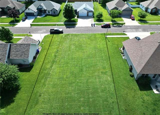 Property at 3217 Buckingham Dr, Sedalia, MO 65301