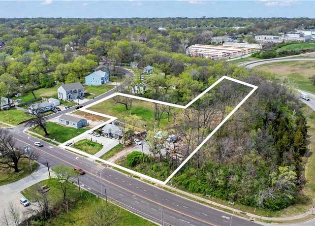 Property at 4216 Merriam Dr, Overland Park, KS 66202, 2 beds, 1 bath