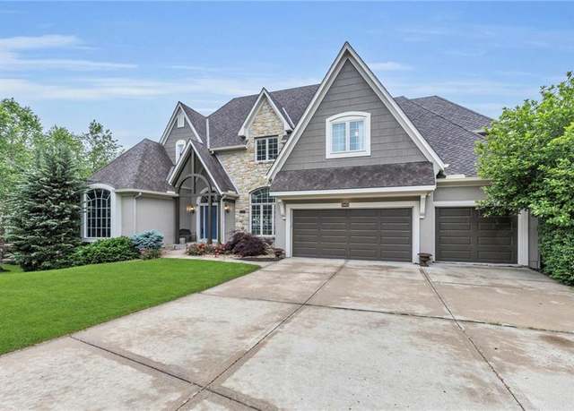 Property at 15452 Ironhorse Cir, Leawood, KS 66224, 5 beds, 4.5 baths