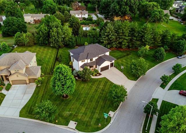 Property at 10903 W 169th Ter, Overland Park, KS 66221, 5 beds, 5.5 baths
