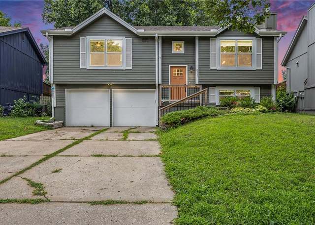 Property at 8537 NE 110th St, Kansas City, MO 64157, 3 beds, 1.5 baths