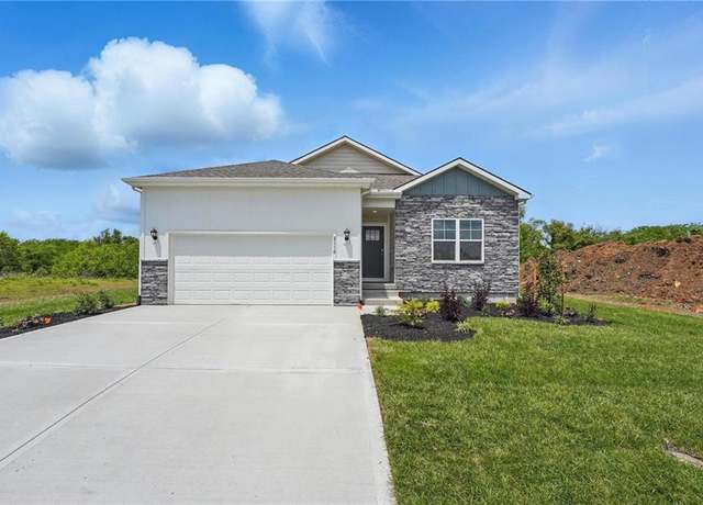 Property at 19585 W 202nd Ter, Spring Hill, KS 66083, 3 beds, 2 baths