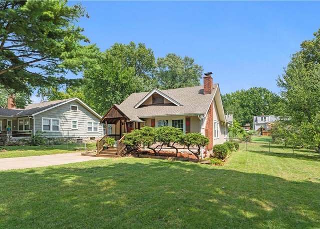 Property at 8835 Virginia Ln, Kansas City, MO 64114, 3 beds, 1 bath