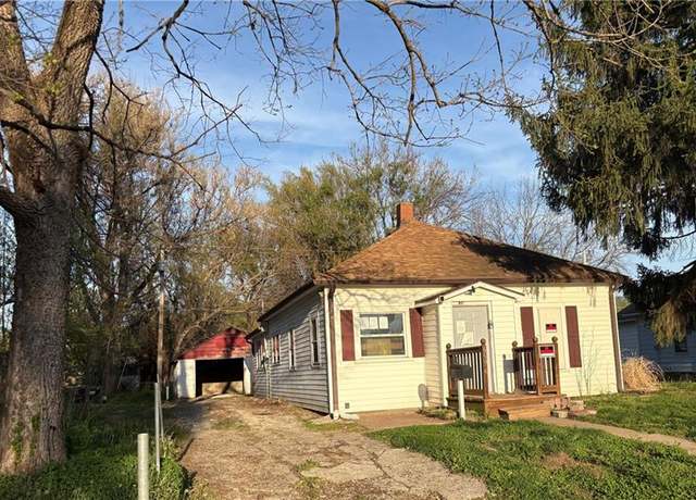Property at 6605 Carnegie St, St Joseph, MO 64504, 3 beds, 1 bath