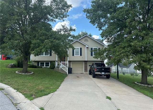Property at 1214 SW Windcrest Ct, Grain Valley, MO 64029, 3 beds, 2 baths