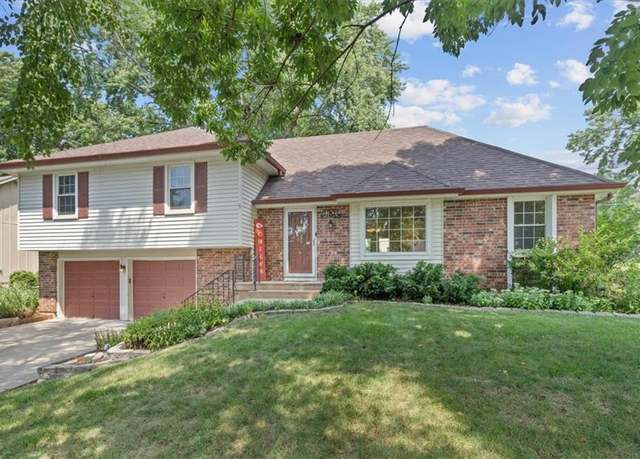 Property at 12404 W 68th Ter, Shawnee, KS 66216, 4 beds, 2 baths