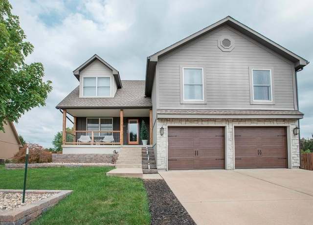 Property at 7549 N Tullis Ave, Kansas City, MO 64158, 4 beds, 2.5 baths