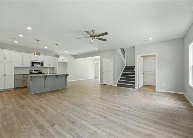 Property at 801 Highland Dr, Edwardsville, KS 66111, 3 beds, 2.5 baths