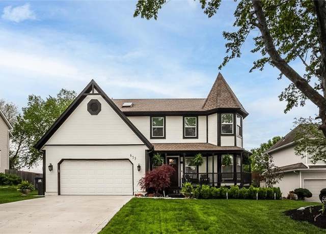 Property at 653 NE Reed Xing, Lee's Summit, MO 64086, 3 beds, 3 baths