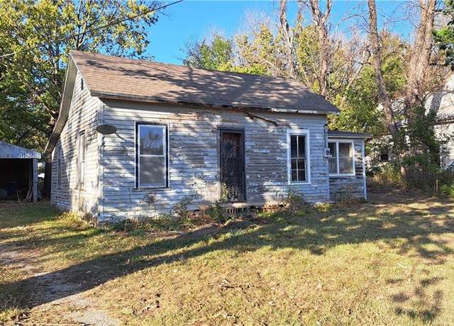 Property at 306 W 5th N/A, Longton, KS 67352, 2 beds, 1 bath