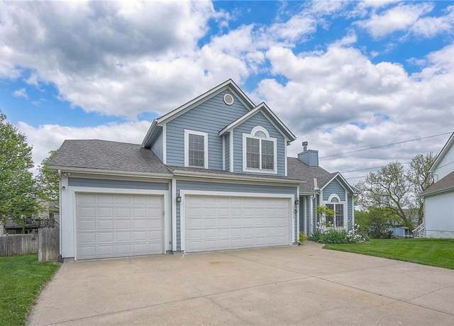 Property at 15553 S Alden St, Olathe, KS 66062, 4 beds, 3 baths