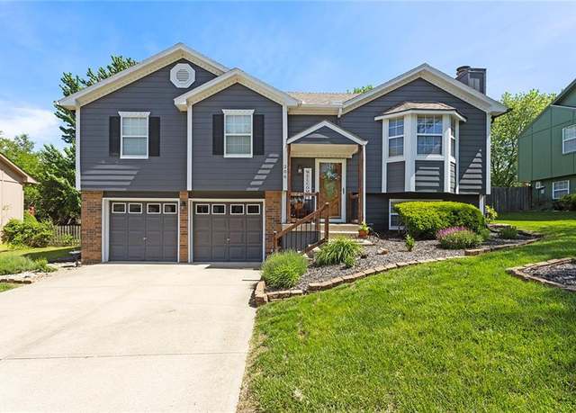 Property at 206 W Calico Dr, Raymore, MO 64083, 3 beds, 2.5 baths
