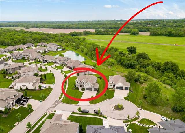 Property at 15801 Canterbury St, Overland Park, KS 66224, 4 beds, 3.5 baths