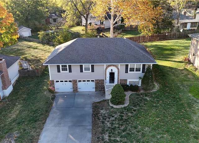 Property at 1917 SE Abbey St, Blue Springs, MO 64014, 3 beds, 2 baths