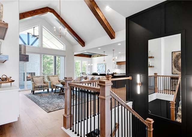 Property at 25007 W 98th Pl, Lenexa, KS 66227, 4 beds, 3 baths