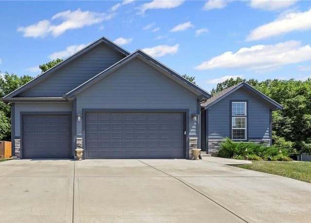 Property at 2801 N 112th St, Kansas City, KS 66109, 5 beds, 3 baths
