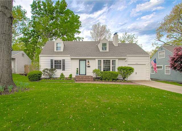 Property at 4301 W 74th St, Prairie Village, KS 66208, 4 beds, 2 baths