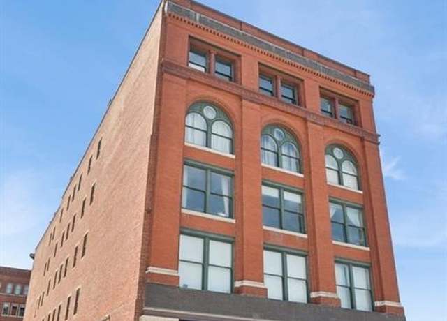 Property at 609 Central St #1108, Kansas City, MO 64105, 1 bed, 2 baths