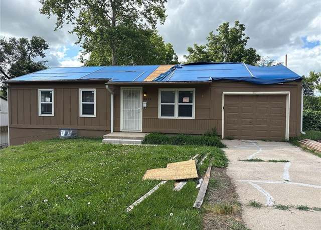 Property at 6310 E 153rd St, Grandview, MO 64030, 3 beds, 1.5 baths