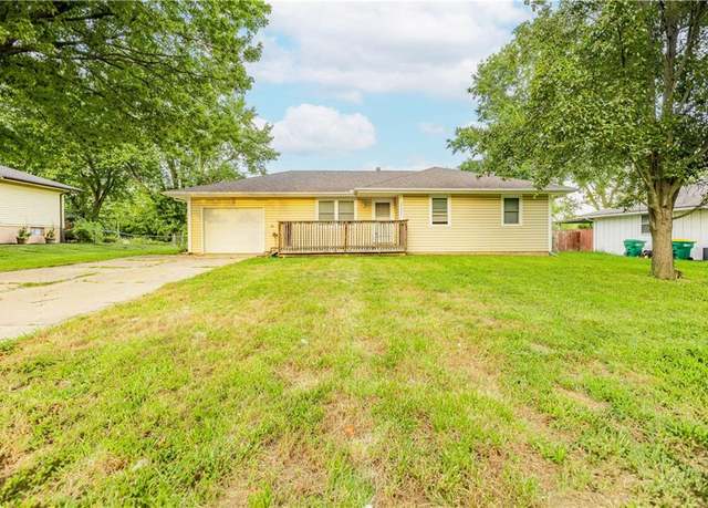 Property at 3121 N 84th Ter, Kansas City, KS 66109, 3 beds, 1.5 baths