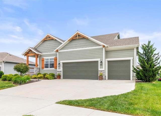 Property at 128 SE Briar Valley Ln, Blue Springs, MO 64064, 4 beds, 3 baths