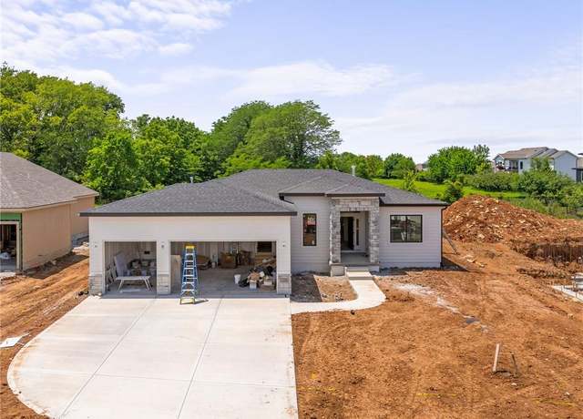 Property at 14266 S Houston St, Olathe, KS 66061, 4 beds, 3 baths