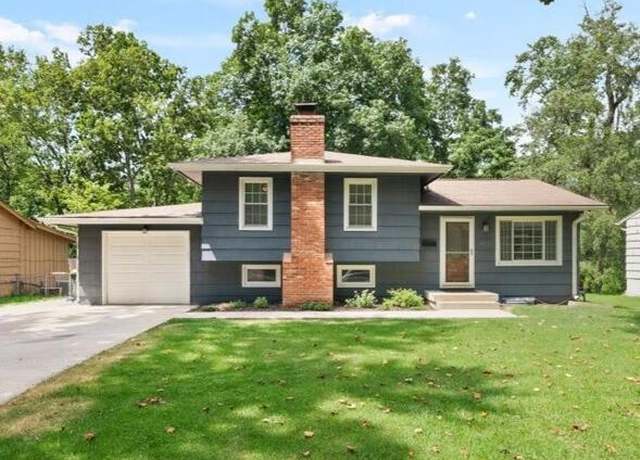 Property at 10812 W 71st Pl, Shawnee, KS 66203, 3 beds, 2 baths