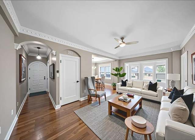 Property at 309 Emanuel Cleaver II Blvd #704, Kansas City, MO 64112, 3 beds, 2 baths
