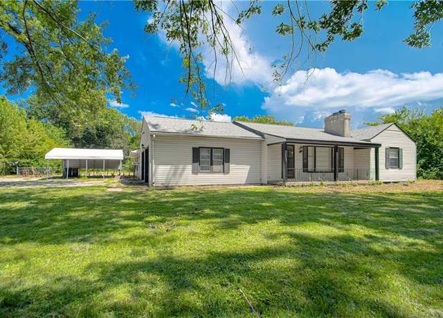 Property at 10021 Blue Ridge Blvd, Kansas City, MO 64134, 4 beds, 2 baths