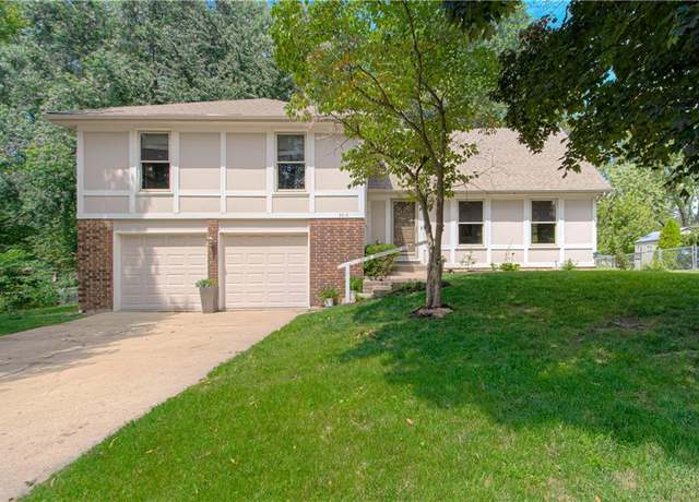 Property at 9016 W 48th Ter, Shawnee, KS 66203, 4 beds, 2 baths