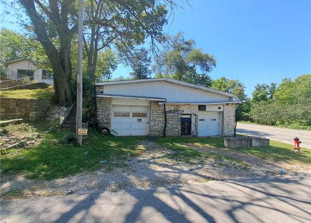 Property at 3120 Bellaire Ave, Kansas City, MO 64129, 2 beds, 1 bath