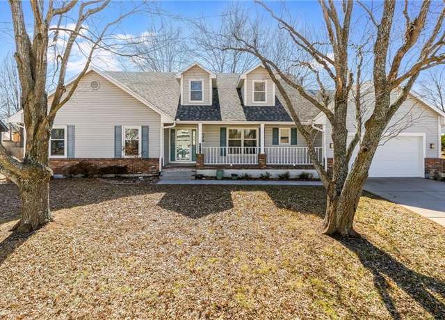 Property at 2212 SW Fleming Dr, Blue Springs, MO 64015, 4 beds, 4 baths