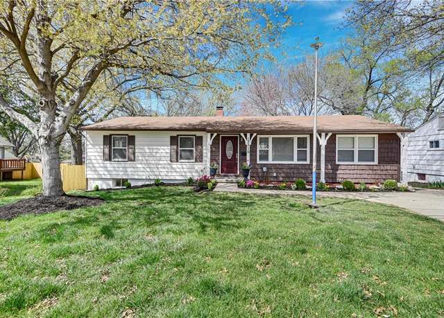 Property at 13316 W 90th Ter, Lenexa, KS 66215, 4 beds, 2.5 baths