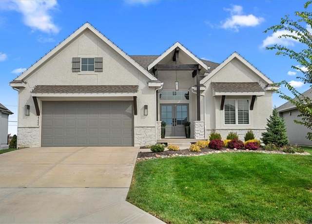 Property at 25464 W 83rd Ter, Lenexa, KS 66227, 4 beds, 2.5 baths