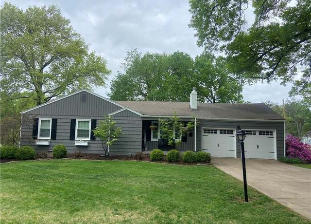 Property at 5400 W 65th Ter, Prairie Village, KS 66202, 3 beds, 2.5 baths