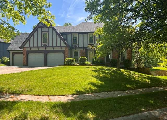 Property at 5806 N Kensington Ave, Kansas City, MO 64119, 4 beds, 3 baths