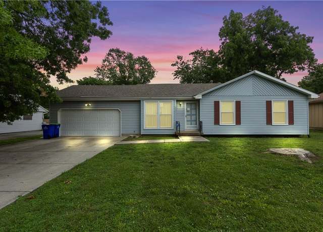 Property at 8533 Stearns Rd, Overland Park, KS 66214, 3 beds, 1.5 baths