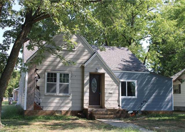 Property at 726 W 2nd St, Pittsburg, KS 66762, 3 beds, 1 bath