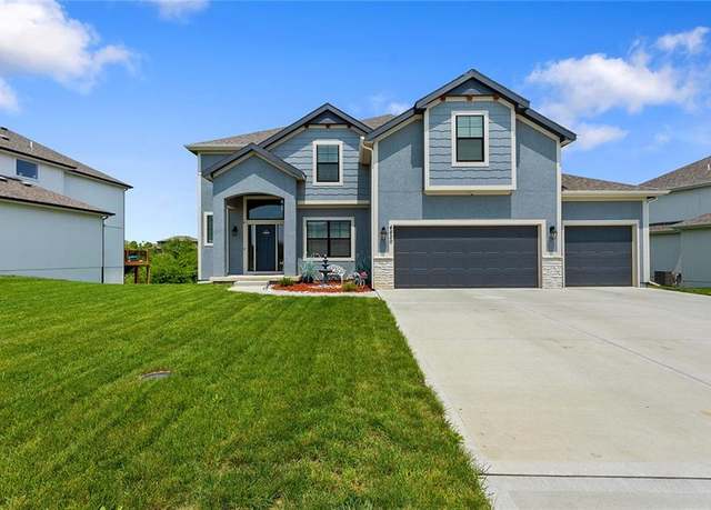 Property at 4820 NE 90th Ter, Kansas City, MO 64156, 4 beds, 4.5 baths