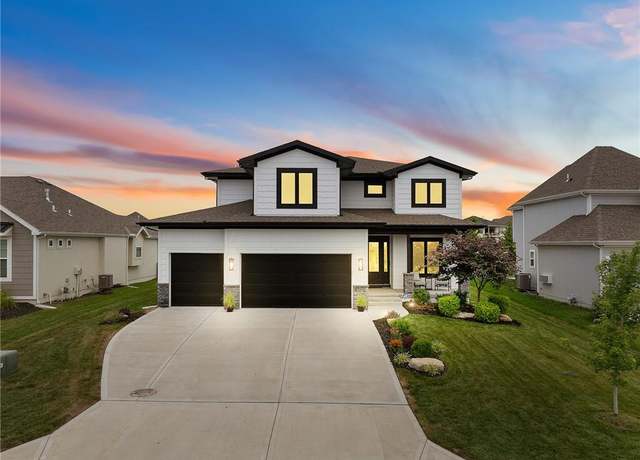 Property at 15297 W 172nd Pl, Olathe, KS 66062, 4 beds, 4.5 baths