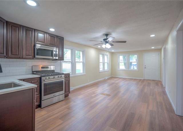 Property at 3701 S Sterling Ave, Independence, MO 64052, 4 beds, 2 baths
