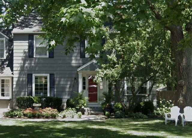 Property at 6139 Delmar St, Fairway, KS 66205, 3 beds, 1.5 baths
