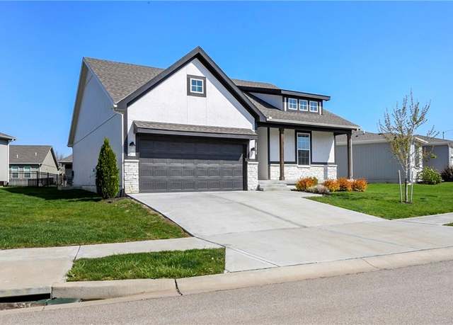 Property at 20858 W 190th Pl, Spring Hill, KS 66083, 4 beds, 3 baths