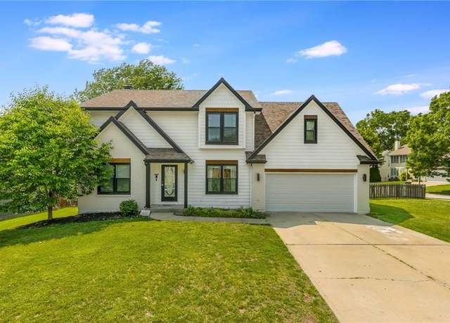 Property at 11036 N Wyandotte St, Kansas City, MO 64155, 4 beds, 2.5 baths
