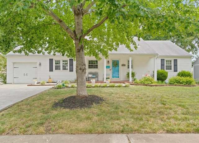 Property at 8741 Marty St, Overland Park, KS 66212, 3 beds, 2.5 baths