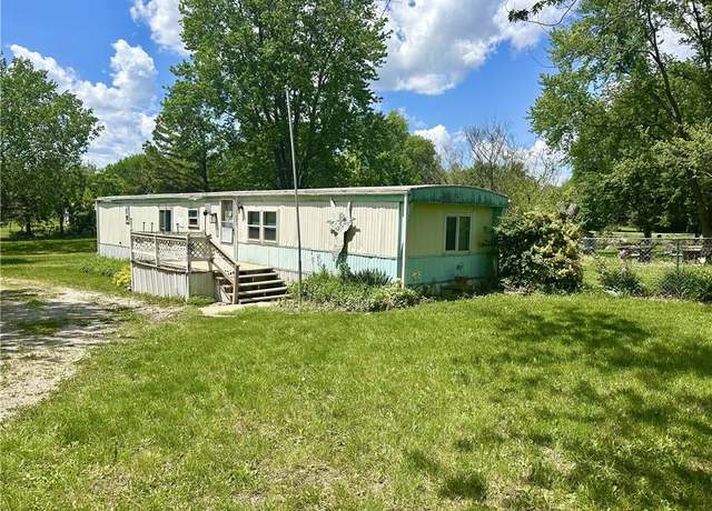 Property at 32572 Magnolia Ln, Excelsior Springs, MO 64024, 2 beds, 1 bath